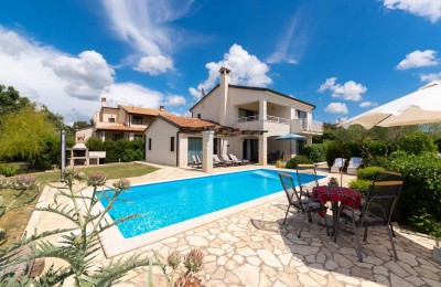 Porec, Visnjan - House with a swimming pool and a beautiful open view of the sea and olive groves