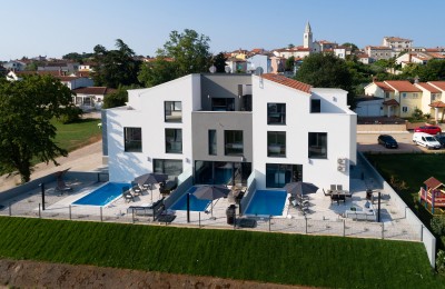 Porec 5 km, FUNTANA - Luxury villa with pool for sale only 500 m from the sea