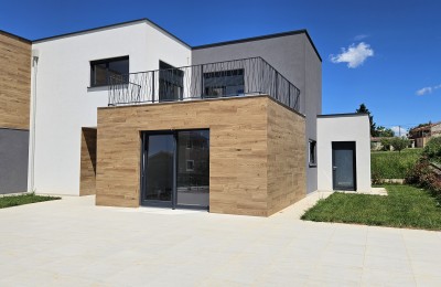 Poreč okolica, Kaštelir - Dvojna moderna kuća s bazenom, novogradnja