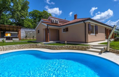 Porec 10 km - Beautiful house with swimming pool, quiet location