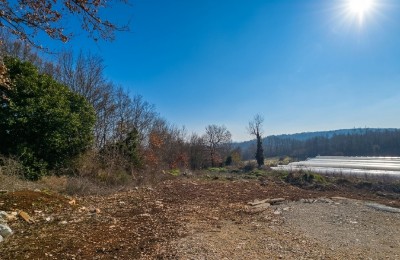 Building Plot of 1205 m2 on the Edge of the Village – Near Višnjan