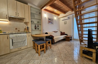 Renovated duplex apartment with 3 bedrooms – Červar Porat, near the sea