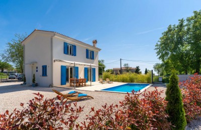 Porec 15 km, Visnjan 5 - Oasis of peace, house with swimming pool surrounded by greenery
