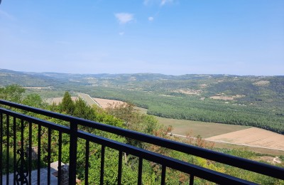 Motovun - Stone house with a garden and a panoramic view