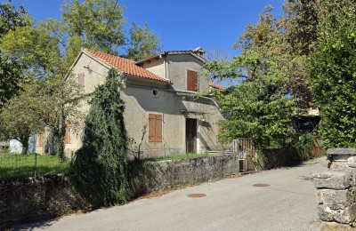 Pazin okolica - Kamena istarska kuća za adaptaciju