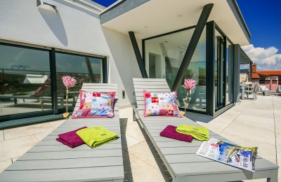 Vrsar - Luksuzan penthouse samo 600 m od mora, pogled more