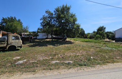 Višnjan - Građevinsko zemljište s pogledom na more, mirna lokacija