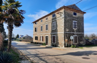 Poreč, Višnjan - Autohtona istarska kamena kuća sa prekrasnim pogledom na more i stari grad naselja