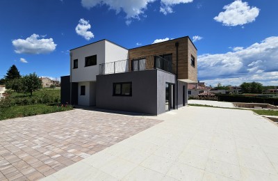 Poreč okolica - Dvojna moderna kuća s bazenom, novogradnja