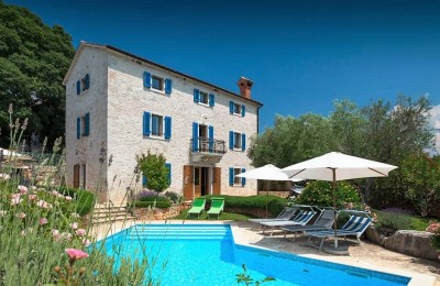 Zona di Visignano - Villa in pietra splendidamente ristrutturata con piscina e vista mare